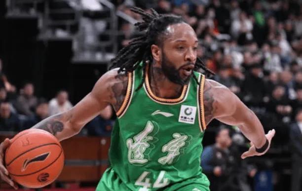 华体会-失望透顶！辽篮输青岛尴尬画面曝光 威尔斯没握手直接回更衣室