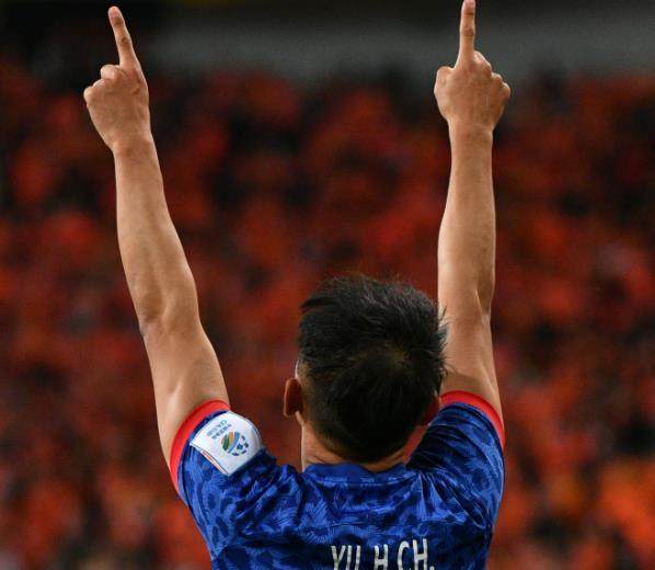 申花再现“超人”奇迹 老将力挽狂澜让冠军悬念延续